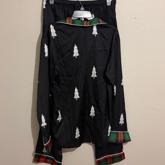 Averie Men’s Angelo Two Pieces Pajama Set Christmas Tree Festive Photo Sesion - Picture 5 of 7